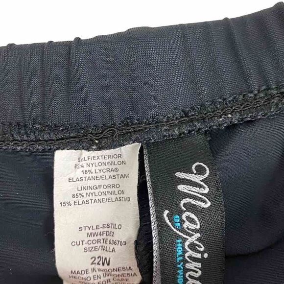 Maxine of Hollywood Swim Skirt with Built in brief - Picture 3 of 5